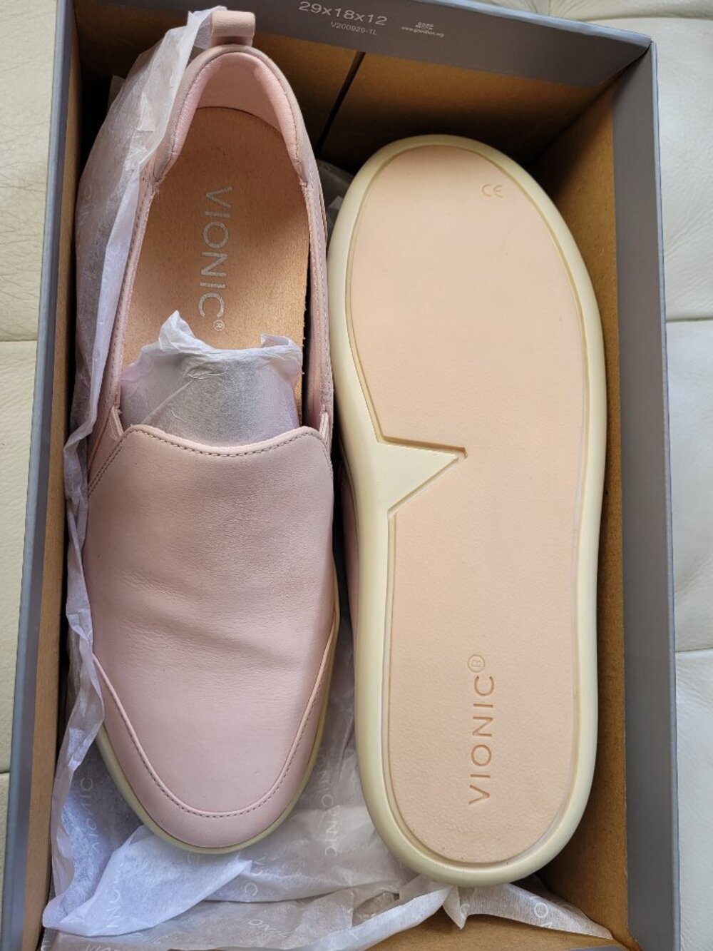 Vionic slip-ons - Picture 6 of 8